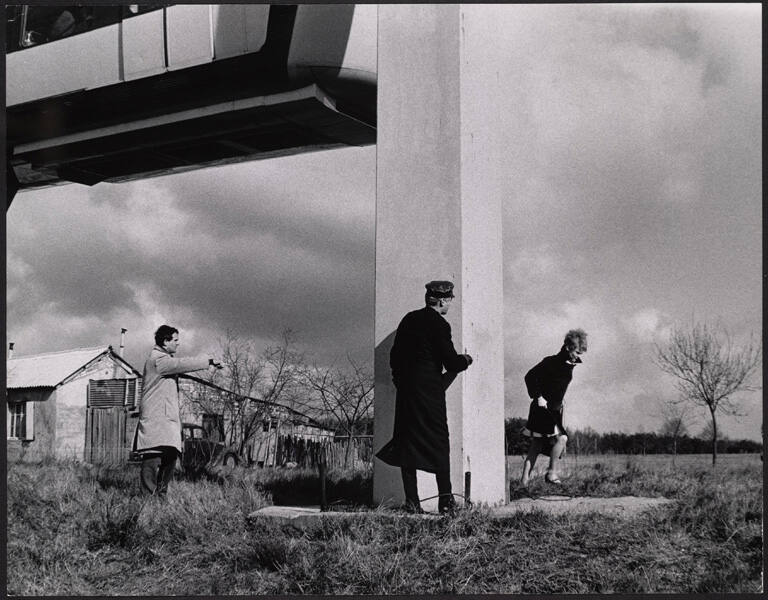 Near the monorail, Truffaut directs Oskar and Julie
