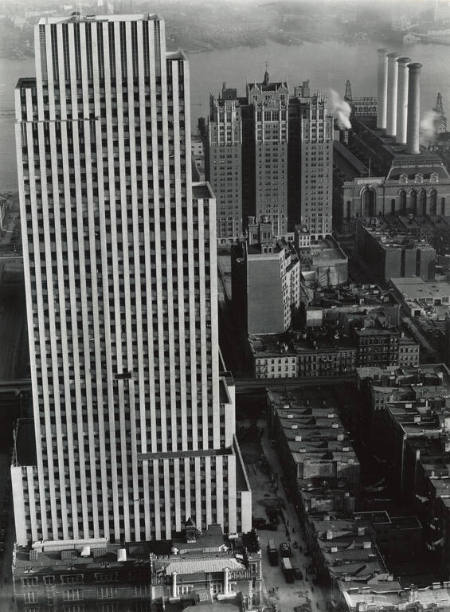 Daily News Building, 220 East 42nd Street, Manhattan, November 21, 1935