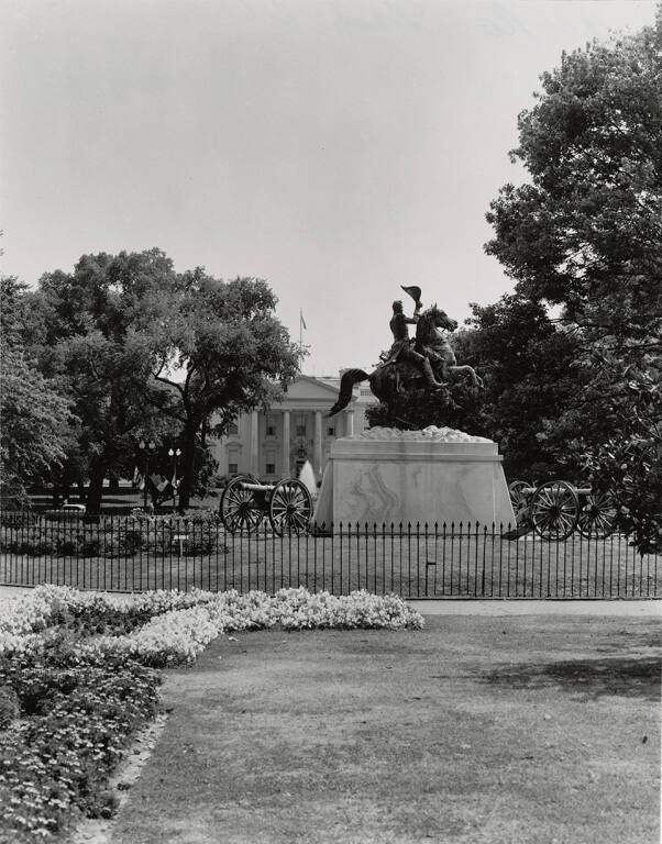 [White House and Andrew Jackson statue]