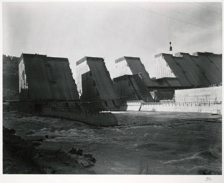 [Norris dam, downstream Clinch River, Anderson and Campbell Counties, Tennessee]