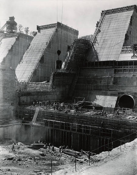 [Norris dam construction, Clinch River, Anderson and Campbell Counties, Tennessee]