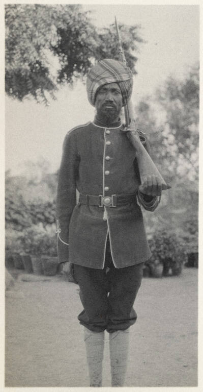 [Soldier in Jaipur]