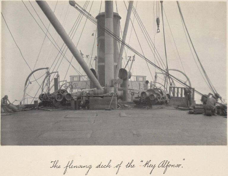 Flensing deck of the Key Alfonso