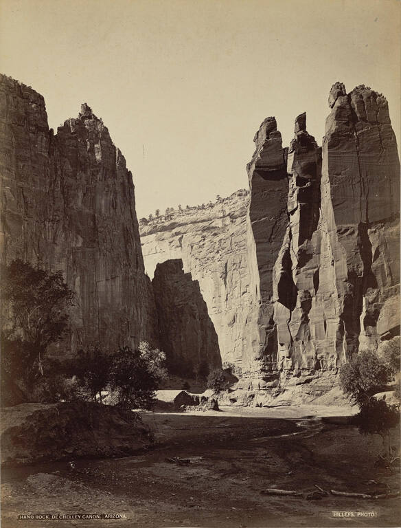 Hand Rock, Cañon de Chelly, Arizona