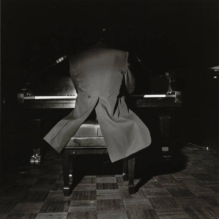Piano player from behind, Washington, DC, February 1990, from the portfolio Social Context