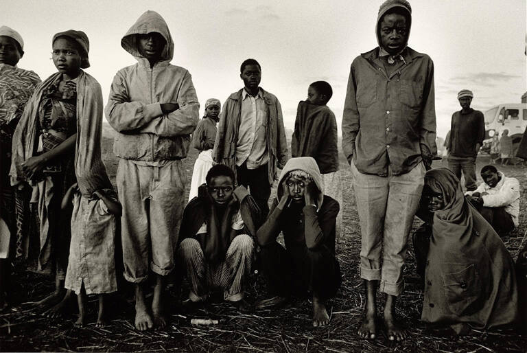 Rwandan Hutu refugees waiting for medical attention, Benaco, Tanzania
