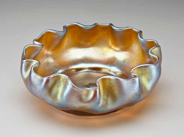 Bowl, gold light blue overtone with scalloped/ruffled edge