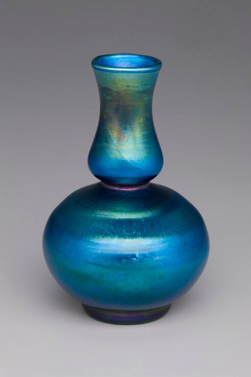Vase, blue