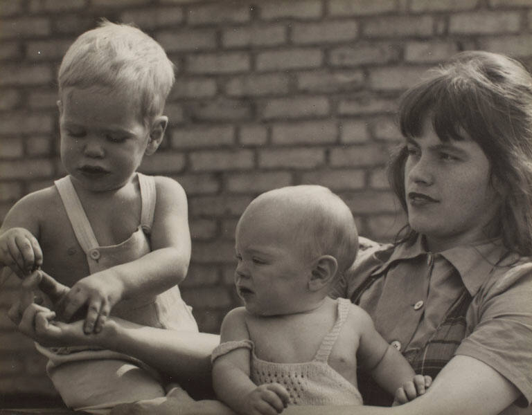 Evans Portrait Commission, mother and two children