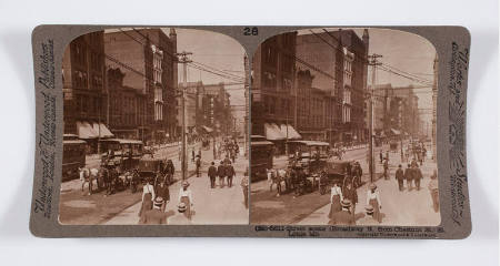 Street scene (Broadway N. from Chestnut St.), St. Louis, Mo.