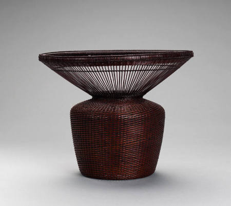 Basket with broad, flaring mouth
