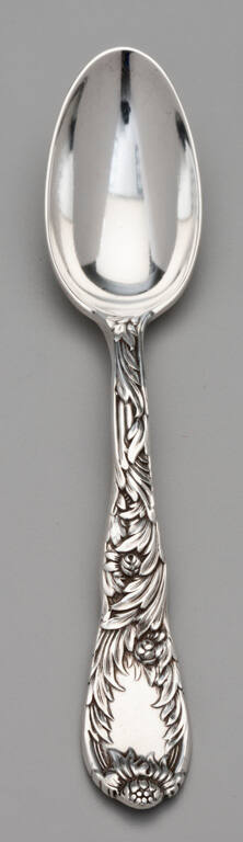 Spoon in Chrysanthemum pattern
