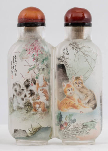 Double snuff bottle with design of kittens and puppies