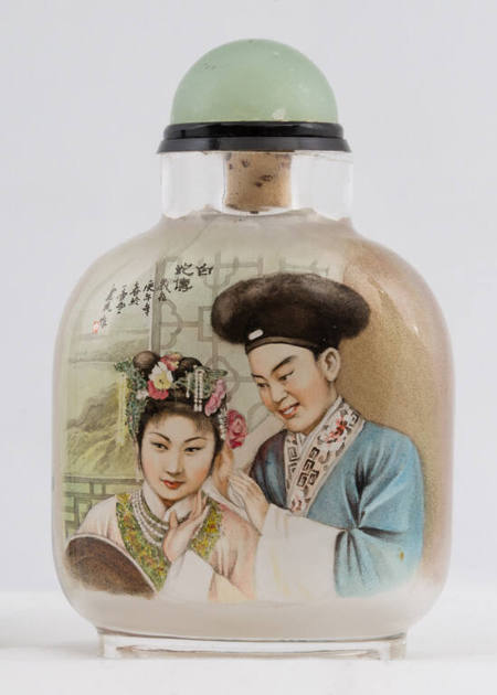 Snuff bottle with design of the White Snake story