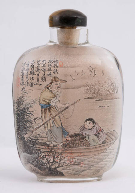 Snuff bottle with design of a fisherman in a boat